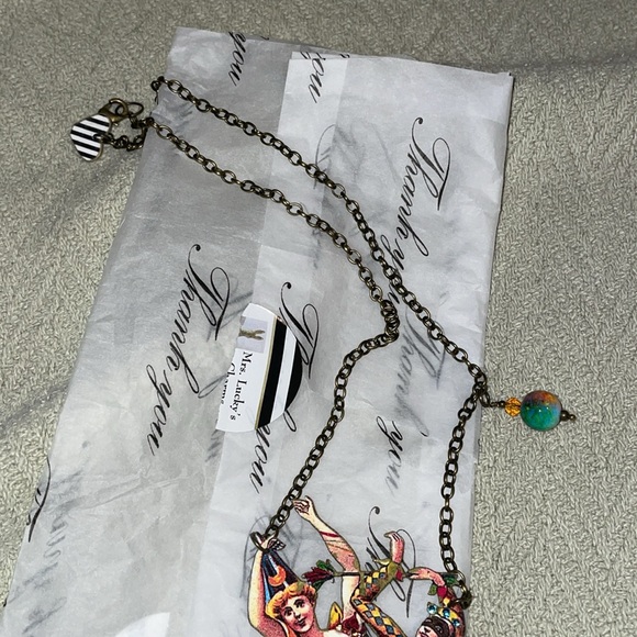 Circus flyers necklace - Picture 3 of 6